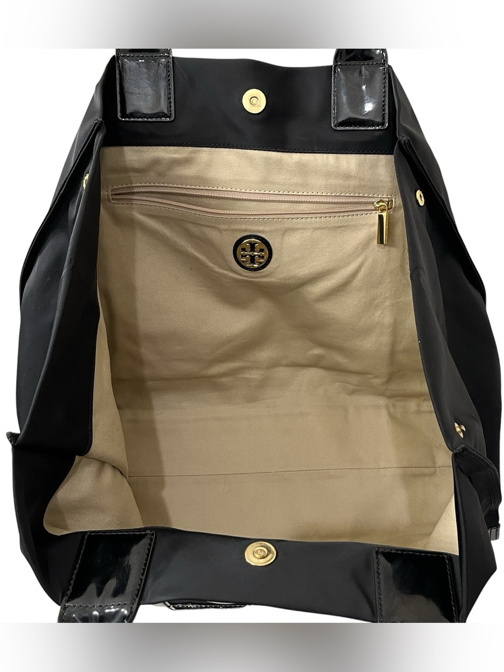 Tory Burch Large Ella Expandable Black Nylon Logo Tote with Patent Leather Trim - Picture 8 of 11